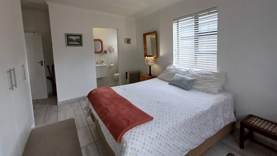 3 Bedroom Property for Sale in Britannia Bay Western Cape